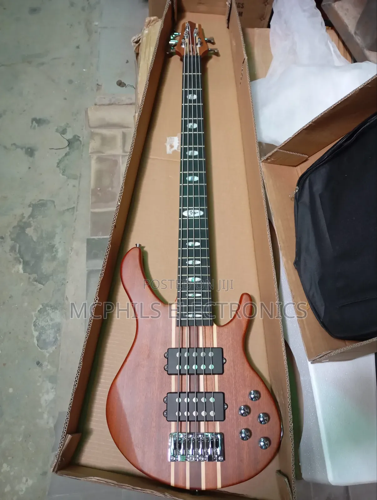 Smirger 5-strings Active Bass Guitar
