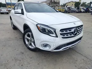 Photo - Mercedes-Benz GLA 250 2020 White