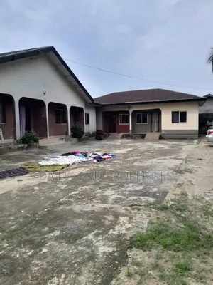 6bdrm Bungalow in Rumuokwurusi for sale