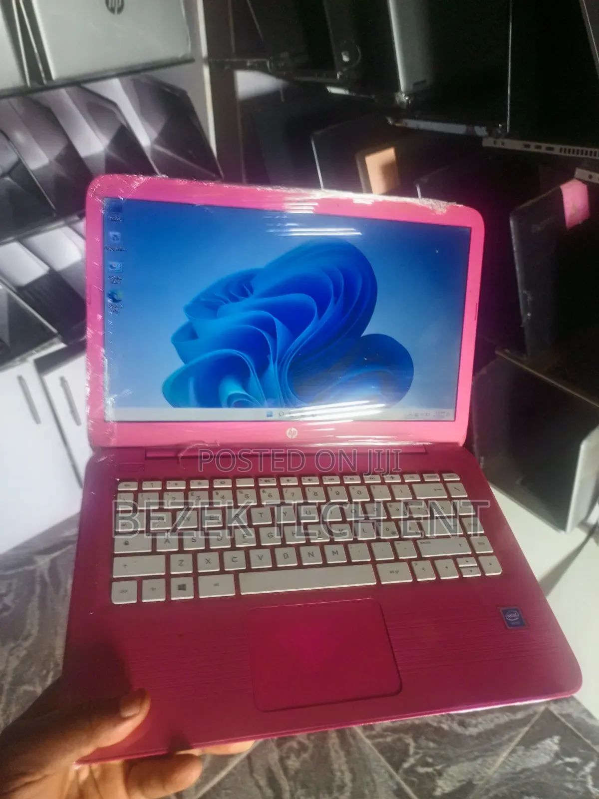 New Laptop HP Stream 14-Cb110nr 4GB Intel SSD 60GB