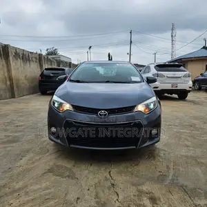 Toyota Corolla 2015 Gray