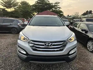 Hyundai Santa Fe GLS 4dr SUV AWD (3.3L 6cyl 6A) 2015 Silver