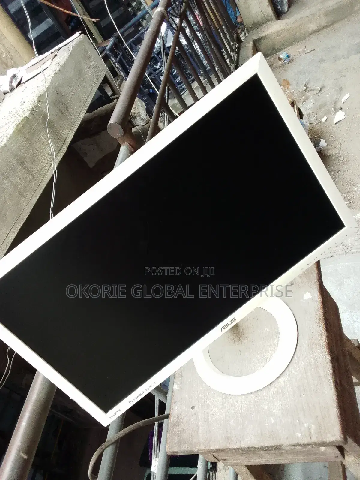 Computer Monitor for Graphic Design and Coding