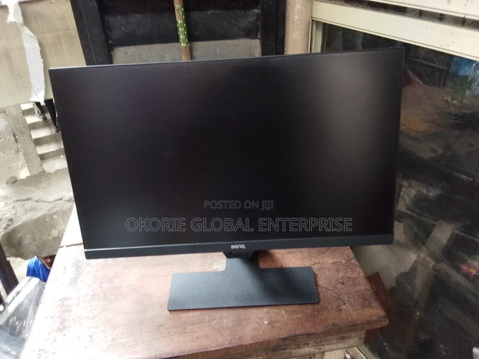Computer Monitor for Graphic Design and Coding