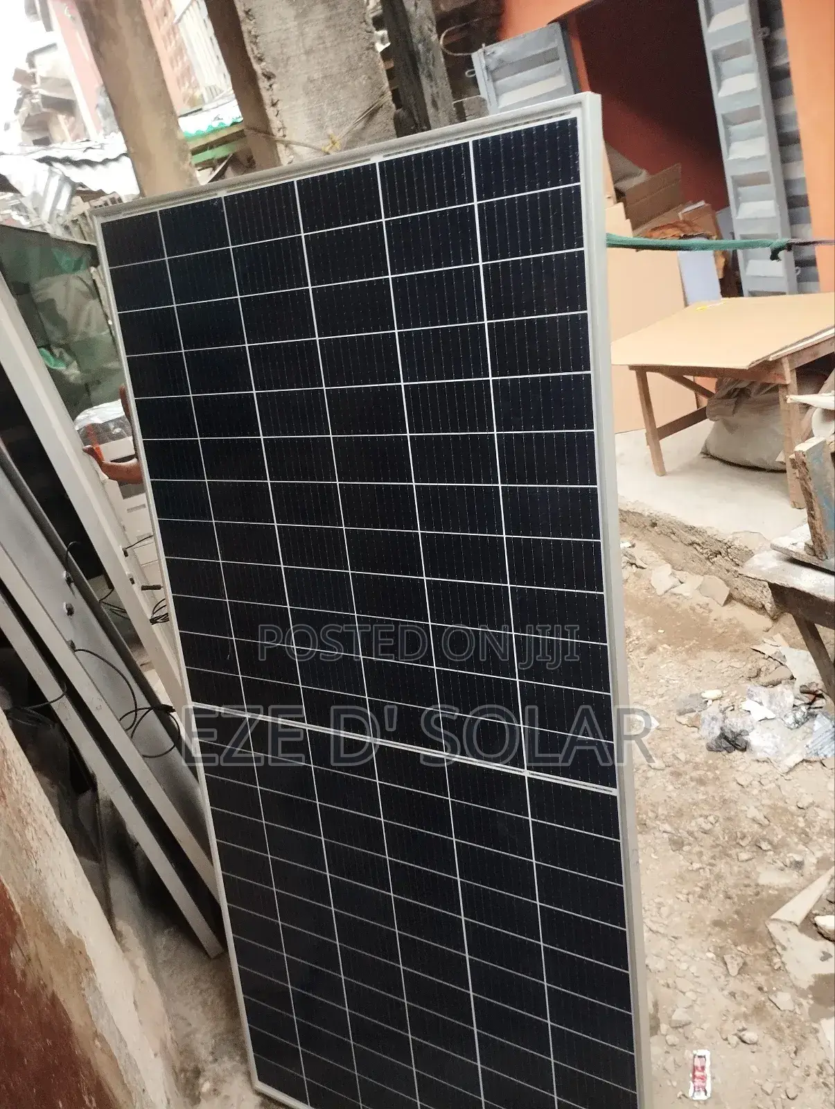600w Jinko Solar Panel