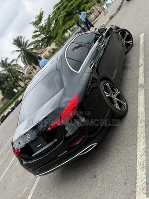 Mercedes-Benz C300 2023 Black