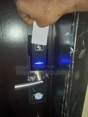 Hotel Room Cards Unlocked by Open‐Source Apps