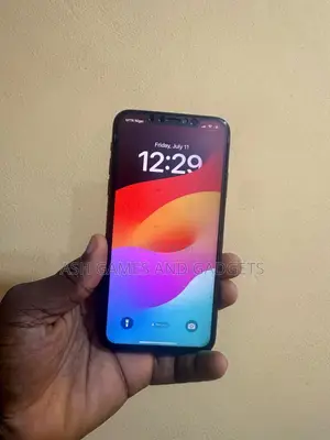 Photo - Apple iPhone 11 Pro Max 256 GB Gray