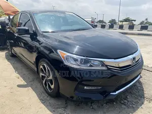Photo - Honda Accord 2017 Black