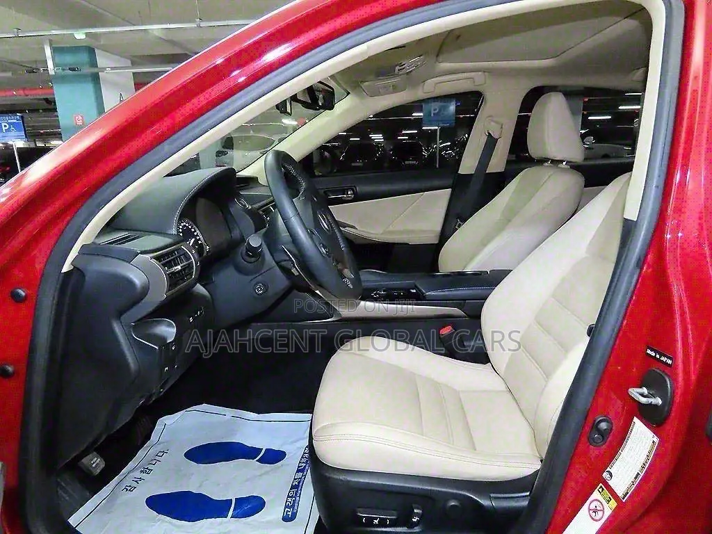 Lexus IS 250 2014 Red