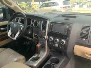Toyota Sequoia Platinum 4x4 2019 Black