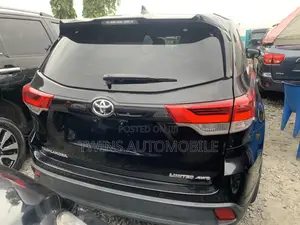 Toyota Highlander Limited 4dr SUV (3.5L 6cyl 6A) 2015 Black