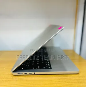 Laptop Apple MacBook Pro 2021 M1 64GB Apple M1 Max SSD 1T