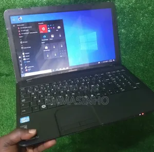 Photo - Laptop Toshiba Satellite C850 8GB Intel Core I5 HDD 500GB