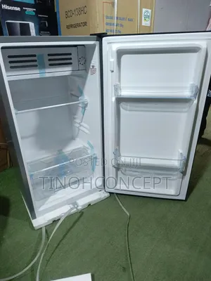 Skyrun Refrigerator Tabletop Black 100 Litres