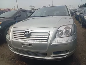 Toyota Avensis 1.8 Executive 2005 Silver