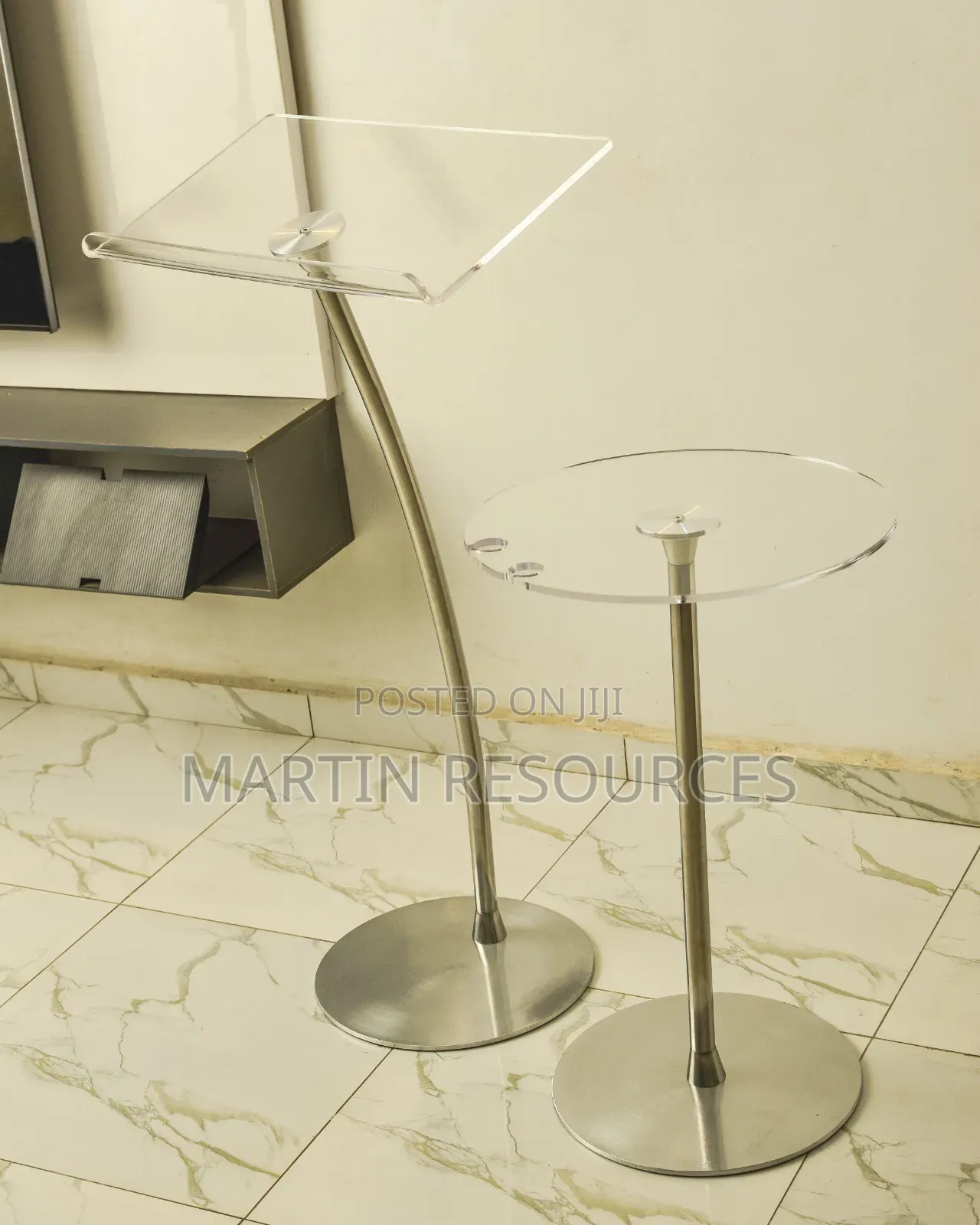 Modern Single Pole Pulpit