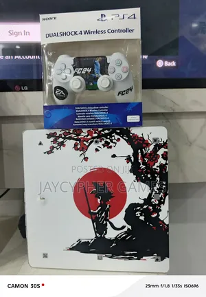 Sony Playstation 4 Slim
