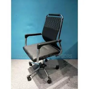 Executive Mesh Swivel Office Chair - Black