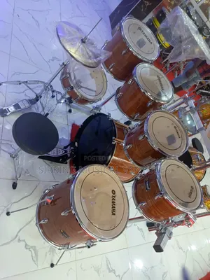 Photo - 7pcs Yamaha Drum With Rack Complete Set