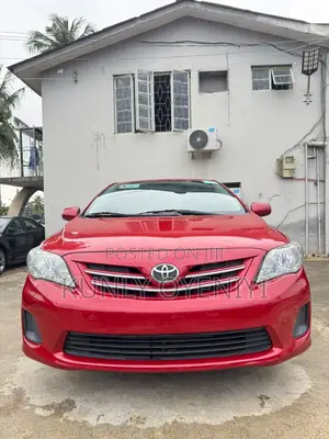 Toyota Corolla LE 4dr Sedan (1.8L 4cyl 4A) 2013 Red