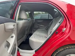 Toyota Corolla LE 4dr Sedan (1.8L 4cyl 4A) 2013 Red