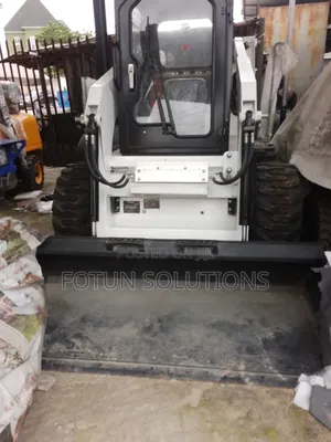 Bob Cat Pay Loader
