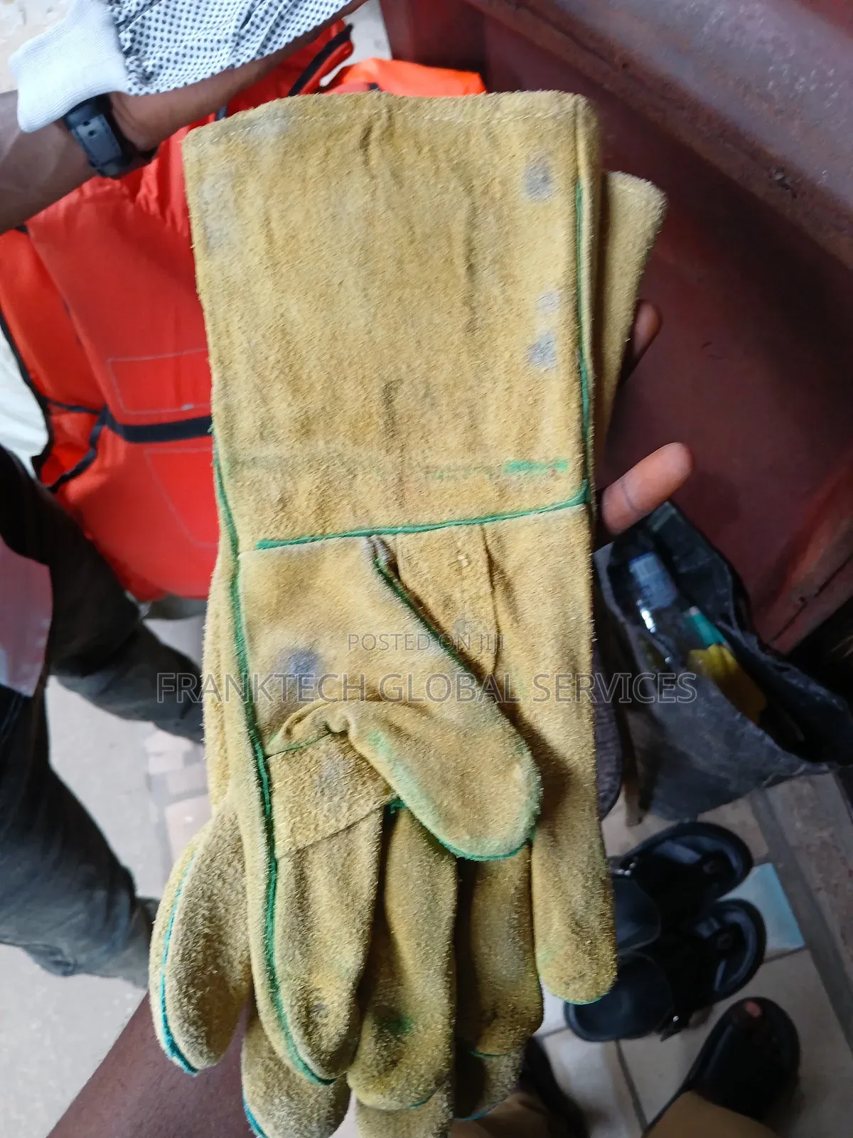 Leather Hand Gloves 14"