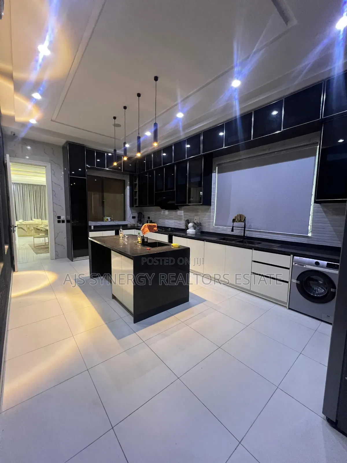 Furnished 5bdrm Duplex in Ikota for rent