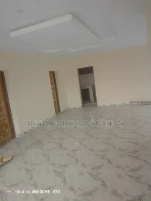 3bdrm Block of Flats in Eyin Grammar Molete, Ibadan for sale