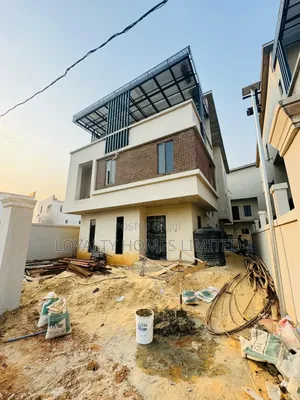 5bdrm Duplex in Ikeja for sale