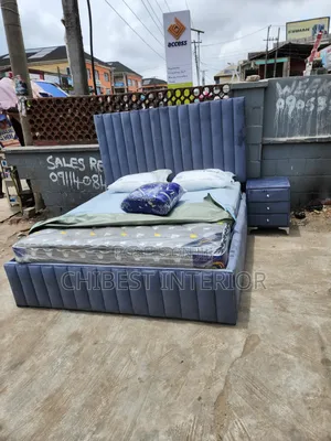 Grey Simple 6by6 Bed With a Side Drawer.