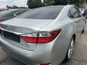 Lexus ES 2015 Silver