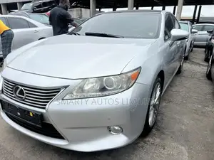 Lexus ES 2015 Silver
