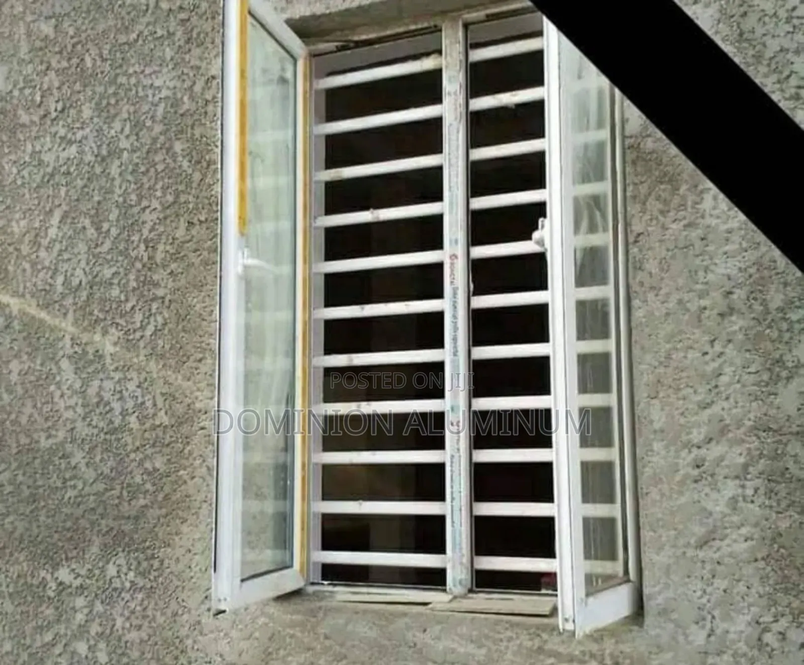 Aluminium Windows With Good Protector