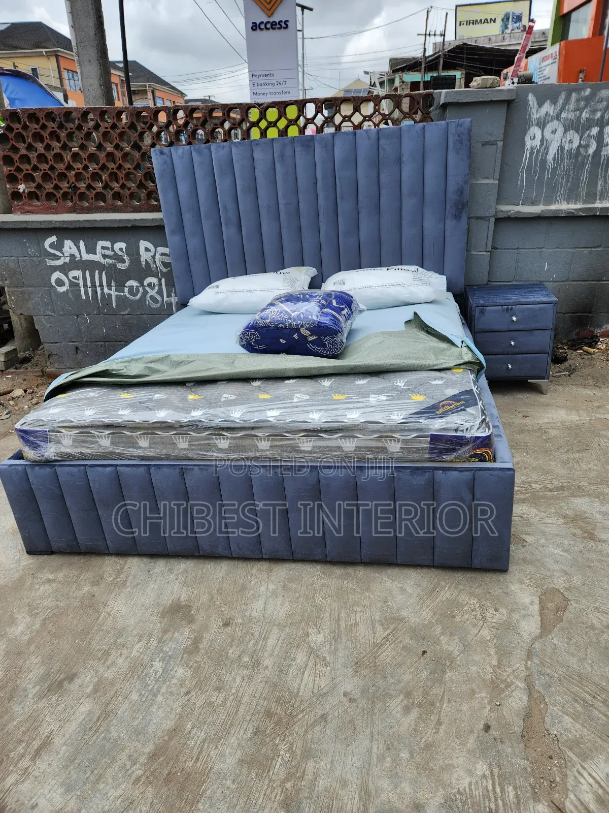 Quality Light Grey Simple Design 6by6 Bed.