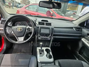Toyota Camry SE 4dr Sedan (2.5L 4cyl 6A) 2012 Red
