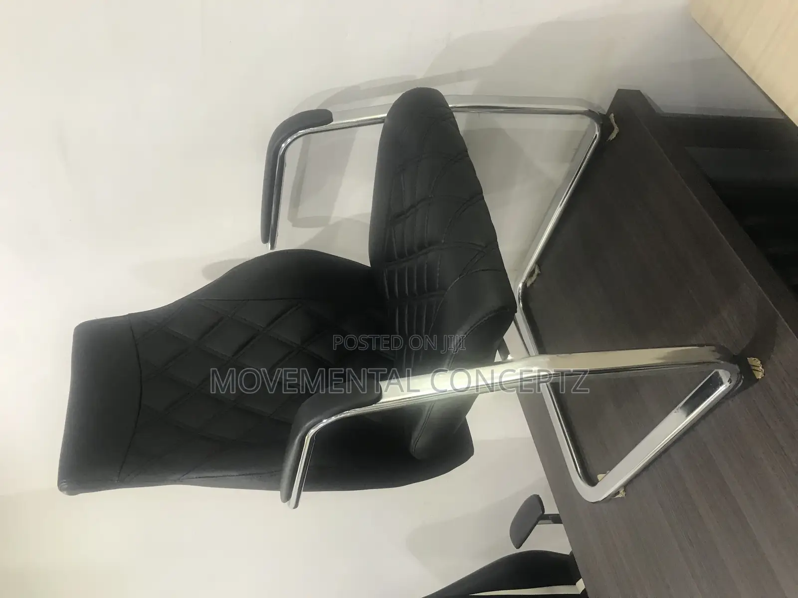 Strip Executive Office Visitors Chair