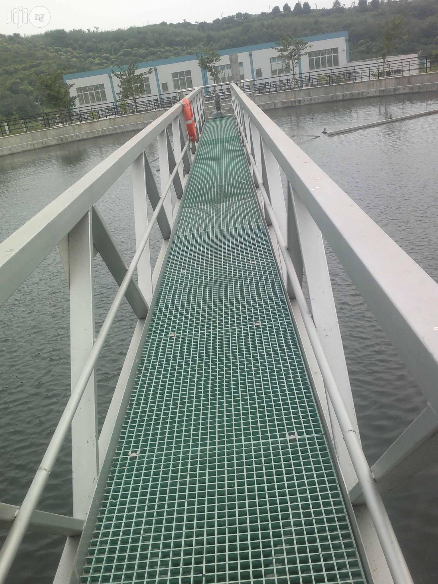 FRP/GRP Platform, Walkways, Decking And Bridges
