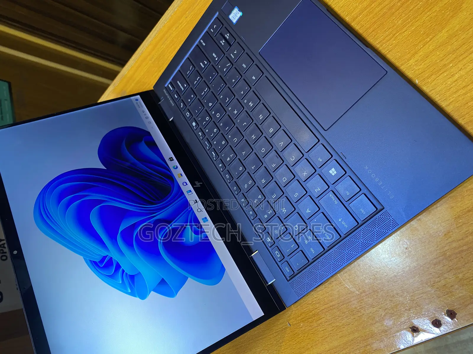 Laptop HP Dragonfly G4 16GB Intel Core I7 SSD 512GB
