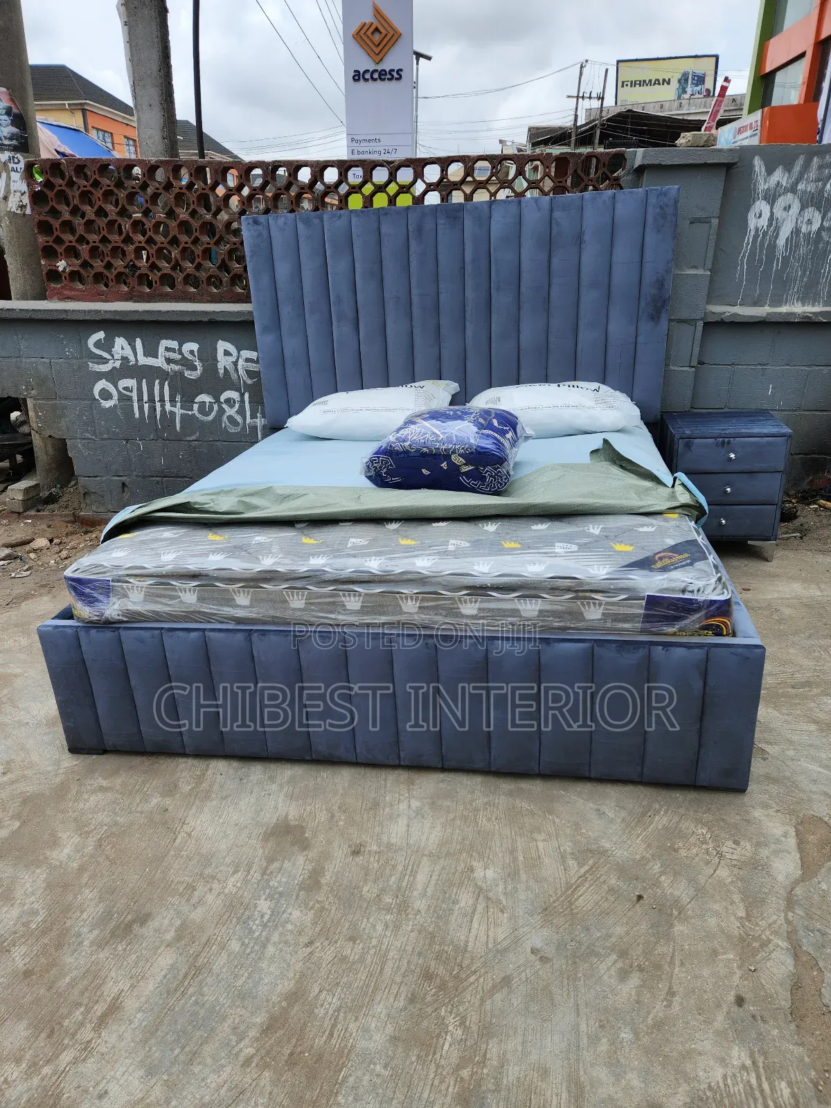 Light Grey Padded 6by6 Bed.