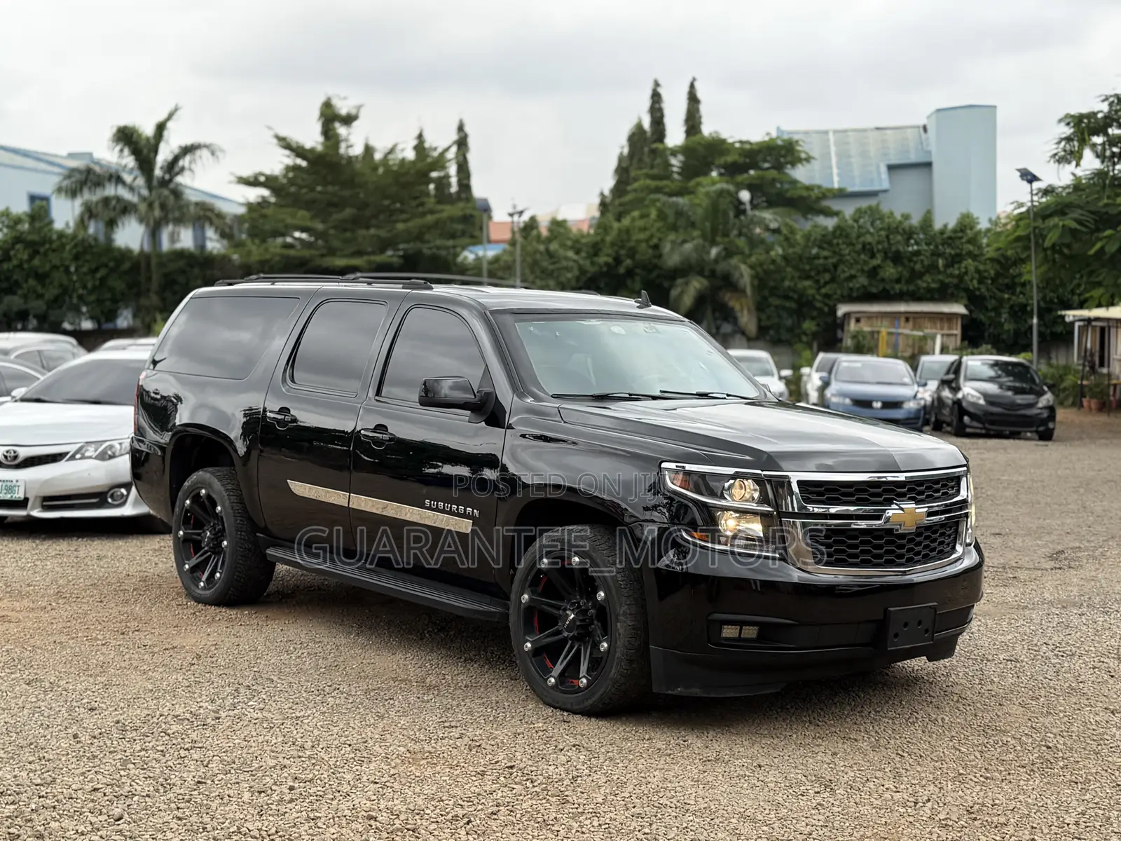 Chevrolet Suburban 2010 Black