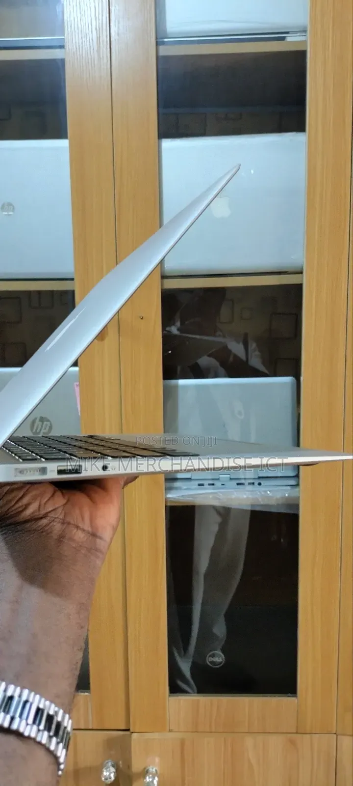 Laptop Apple MacBook Air 4GB Intel Core i5 SSD 128GB