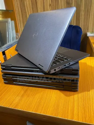 Photo - Laptop Dell Latitude 5300 8GB Intel Core I5 SSD 256GB