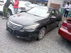 Photo - Honda Accord 2012 Black