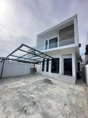 5bdrm Duplex in Chevron for sale
