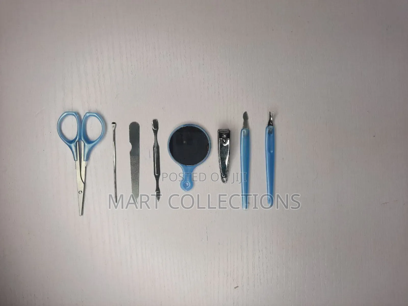 Apple Manicure Set.