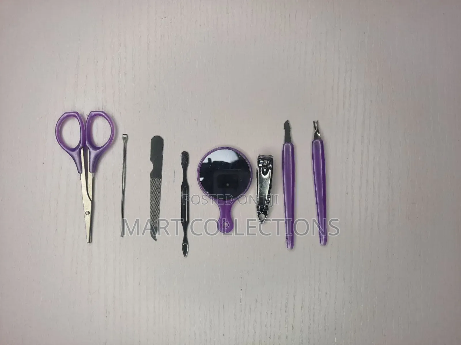 Apple Manicure Set.