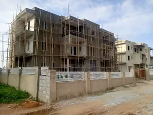 Photo - 3bdrm Block of Flats in River Park Estate, FHA for sale