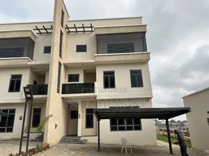 Mini Modern Masion 7 Bedroom